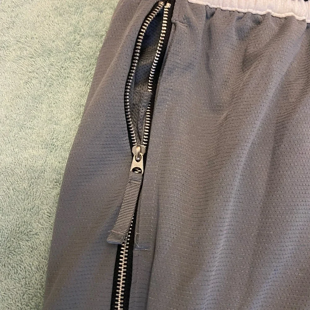 (SOLD) Nike Grey Dri-Fit DNA Shorts - Picture 3 of 4